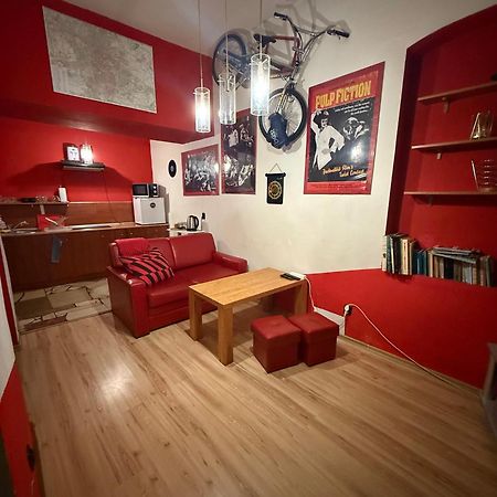 Studio Red And White Apartment Lodz  Luaran gambar