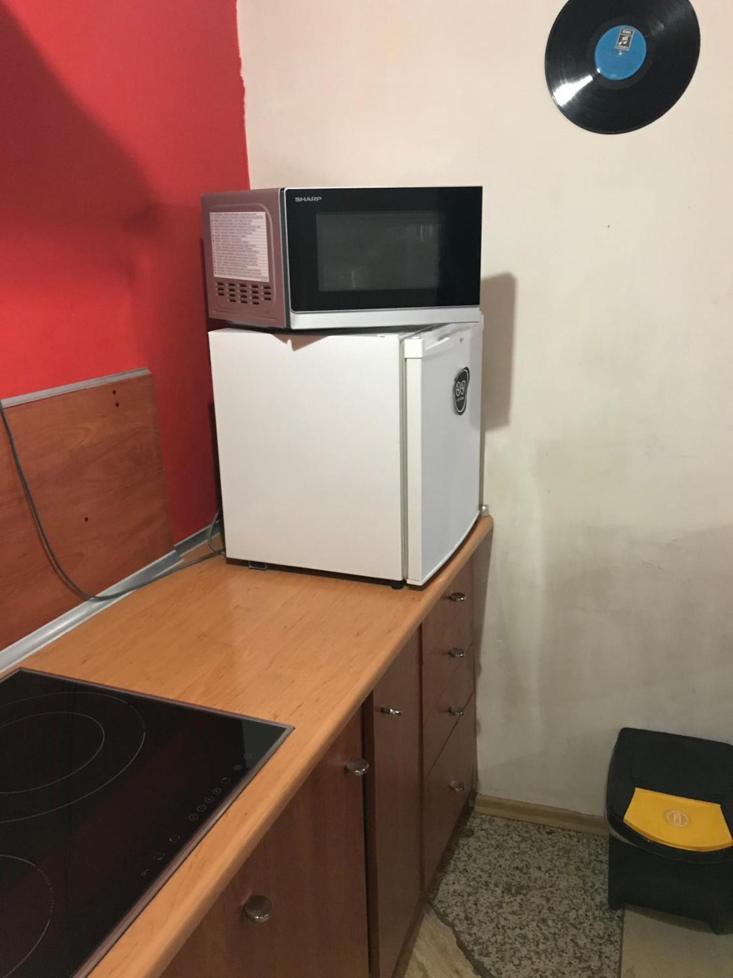 Studio Red And White Apartment Lodz  Luaran gambar